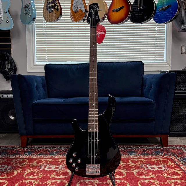 BASS GUITARS | Crossroad Music