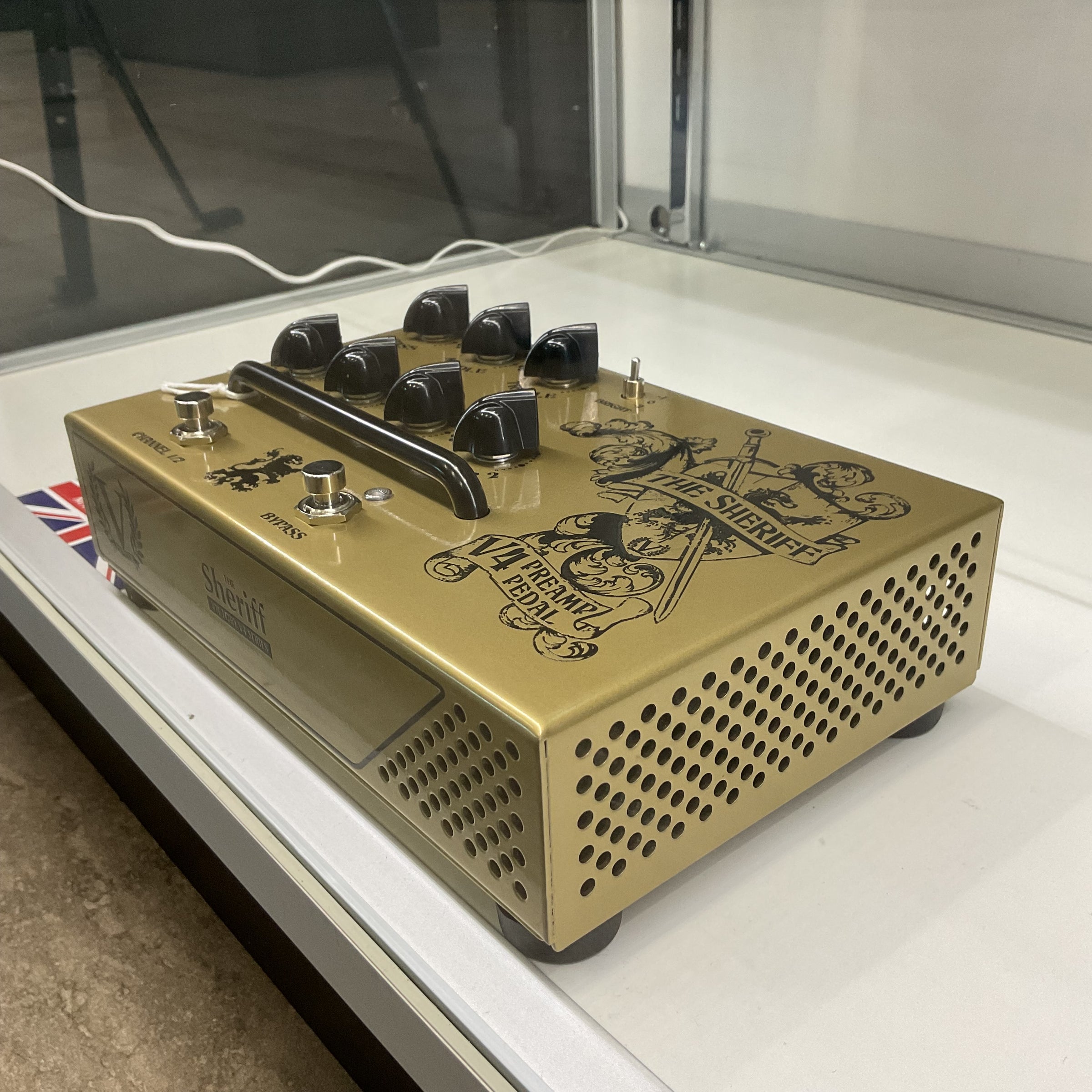 ギター Victory Amps V4 The Sheriff Preamp V4 Sheriff Preamp | Crossroad Music Canada | Crossroad Music
