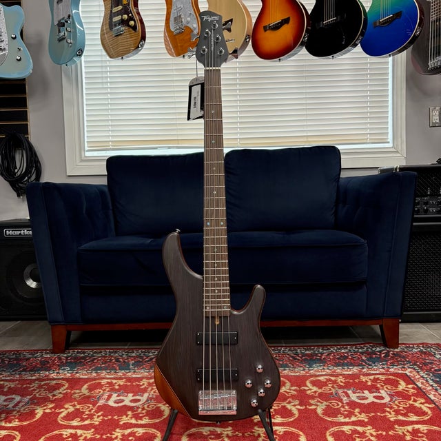 BASS GUITARS | Crossroad Music