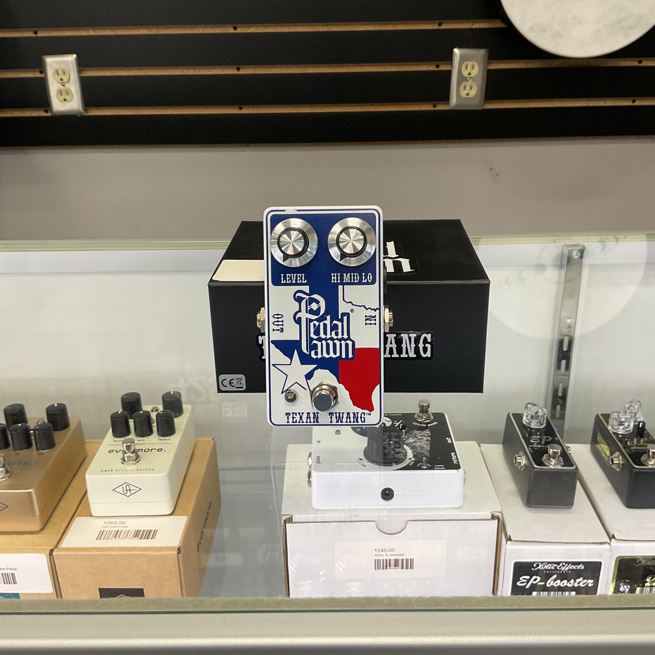 Pedal Pawn PEDALS | Crossroad Music